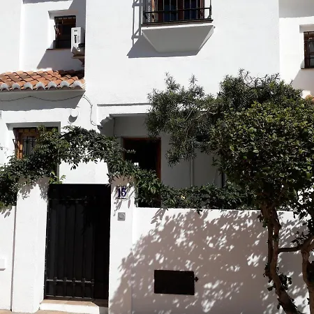 Casa Adelfas, Willa